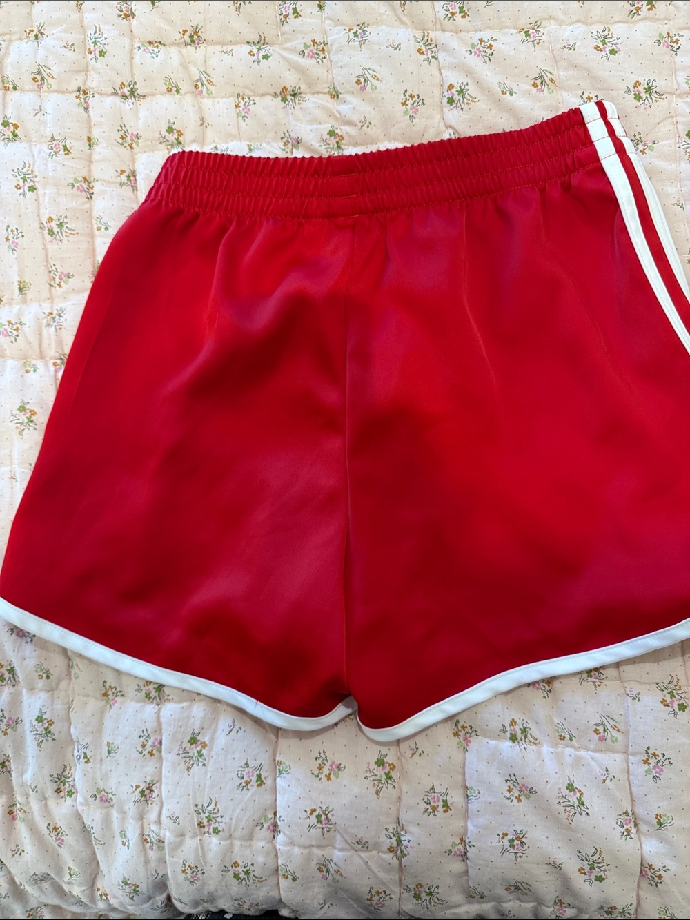 Adidas Red Shorts XS - Picture 4 of 4